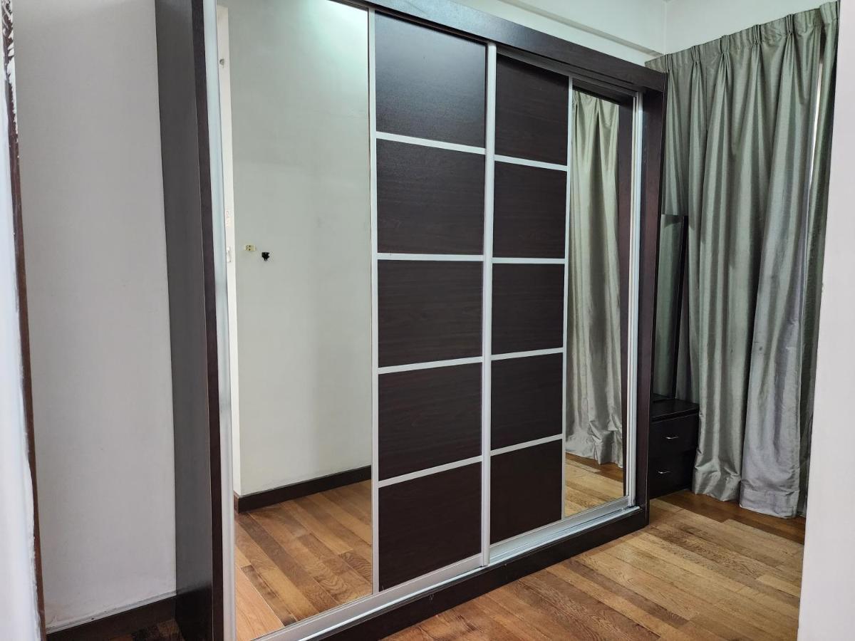 Regalia Klcc Apartment *